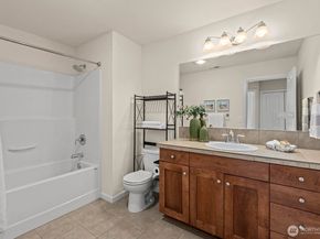 13758 174th Avenue SE, Renton WA 98059