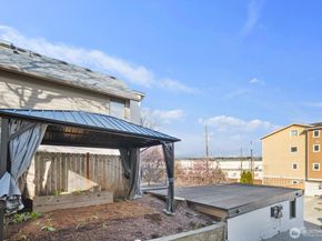 3443 21st Avenue W, Seattle WA 98199