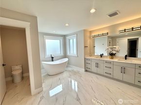 11700 SE 234th Place, Kent WA 98031