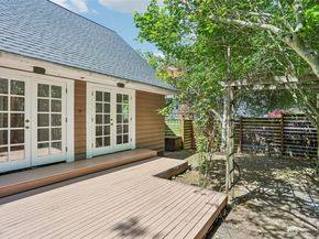 3920 Ashworth Avenue N, Seattle WA 98103