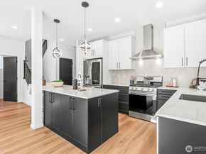 10708 Linden Avenue N, Seattle WA 98133