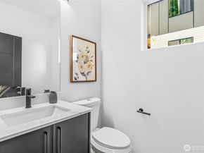 10708 Linden Avenue N, Seattle WA 98133