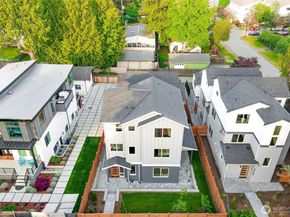 10708 Linden Avenue N, Seattle WA 98133