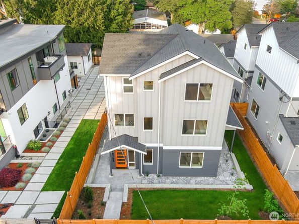 10708 Linden Avenue N, Seattle WA 98133