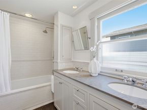 1625 7th Avenue W, Seattle WA 98119