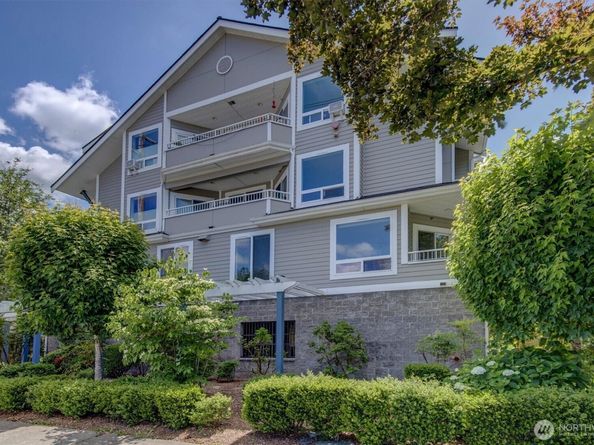 275 E Sunset Way 1A, Issaquah WA 98027