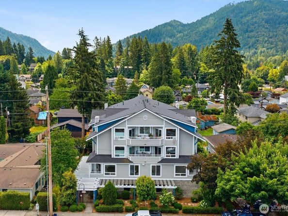 275 E Sunset Way 1A, Issaquah WA 98027