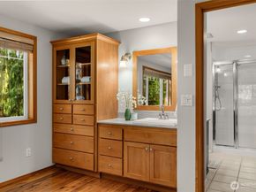 6183 NE 187th Place, Kenmore WA 98028
