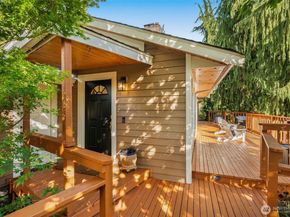 6183 NE 187th Place, Kenmore WA 98028