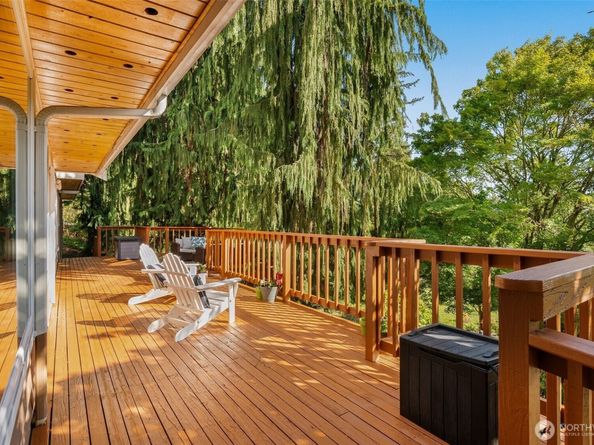 6183 NE 187th Place, Kenmore WA 98028