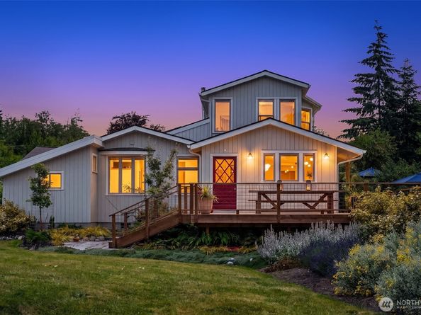 17424 107th Avenue SW, Vashon WA 98070