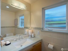 16857 Palatine Avenue N, Shoreline WA 98133
