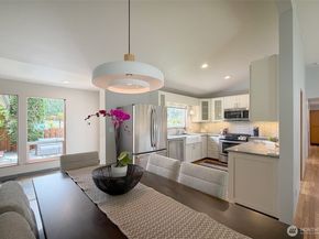 16857 Palatine Avenue N, Shoreline WA 98133