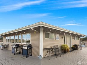 17110 NE 45th Street 30, Redmond WA 98052