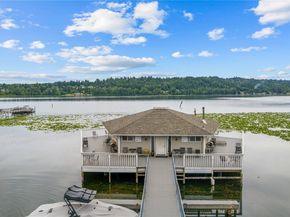 17310 NE 45th Street 118, Redmond WA 98052