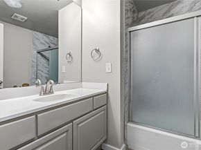 17310 NE 45th Street 118, Redmond WA 98052