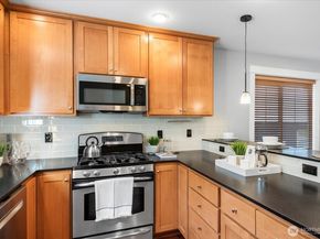 4429 41st Avenue SW B, Seattle WA 98116