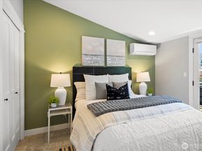 4429 41st Avenue SW B, Seattle WA 98116