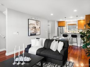 4429 41st Avenue SW B, Seattle WA 98116