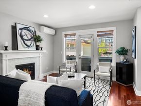 4429 41st Avenue SW B, Seattle WA 98116