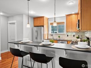 4429 41st Avenue SW B, Seattle WA 98116