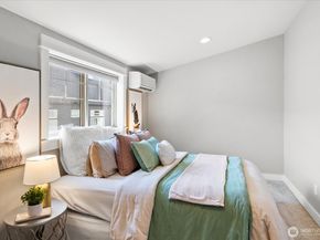 4429 41st Avenue SW B, Seattle WA 98116