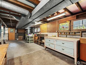 6314 19th Avenue NE, Seattle WA 98115