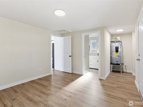 421 4th Street NE, Auburn WA 98002