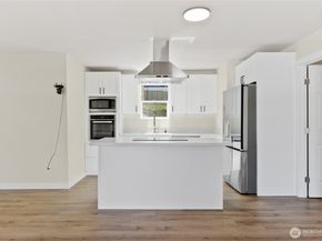 421 4th Street NE, Auburn WA 98002
