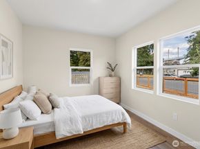 421 4th Street NE, Auburn WA 98002