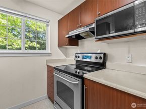 26005 106th Place SE 206, Kent WA 98030