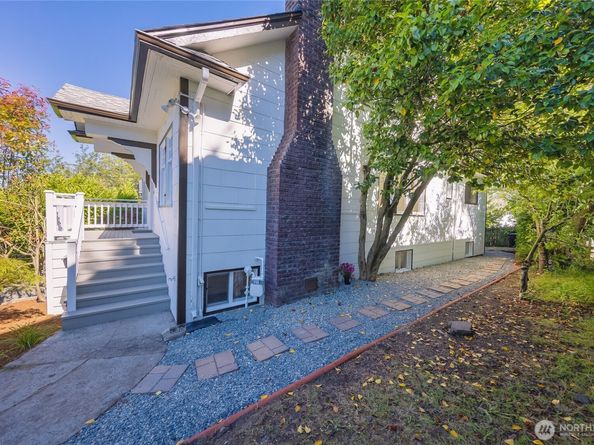 331 NE 53rd Street, Seattle WA 98105