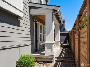7546 26th Avenue NW B, Seattle WA 98117