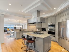 528 Lake Street S A101, Kirkland WA 98033