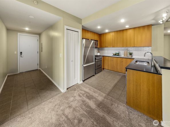 81 Clay Street 527, Seattle WA 98121