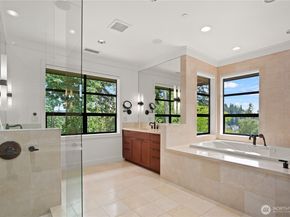 9632 Lake Washington Blvd NE, Bellevue WA 98004
