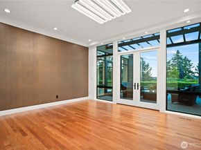 9632 Lake Washington Blvd NE, Bellevue WA 98004