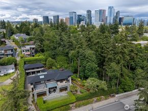 9632 Lake Washington Blvd NE, Bellevue WA 98004