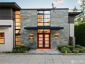 9632 Lake Washington Blvd NE, Bellevue WA 98004