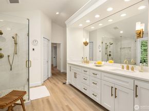 14214 216th Avenue NE, Woodinville WA 98077