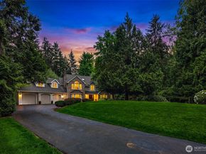 14214 216th Avenue NE, Woodinville WA 98077