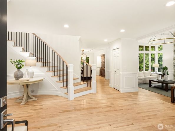 14214 216th Avenue NE, Woodinville WA 98077