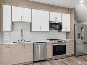 1816 24th Avenue S, Seattle WA 98144