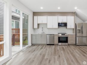 1816 24th Avenue S, Seattle WA 98144