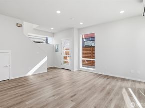 1816 24th Avenue S, Seattle WA 98144