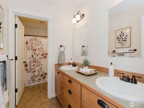6840 NW Ranger Way, Silverdale WA 98383