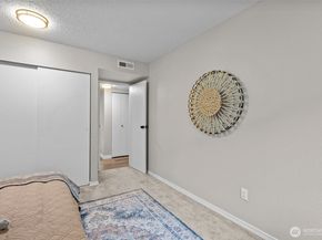 423 75th Street SE B26, Everett WA 98203