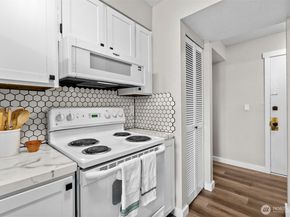 423 75th Street SE B26, Everett WA 98203
