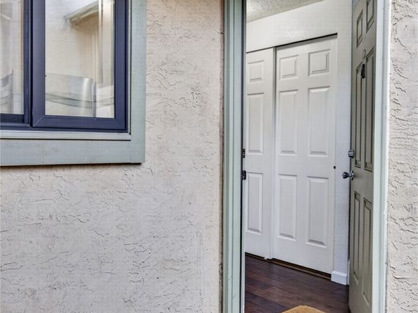 10037 NE 138th Place D2, Kirkland WA 98034
