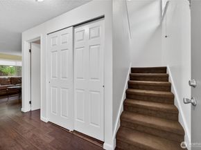 10037 NE 138th Place D2, Kirkland WA 98034